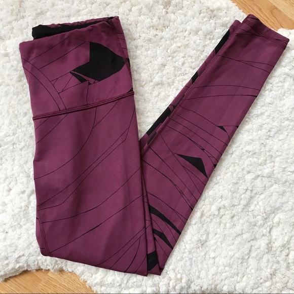 Lucy Pants - LUCY Linear Print Purple/Black Size S Leggings